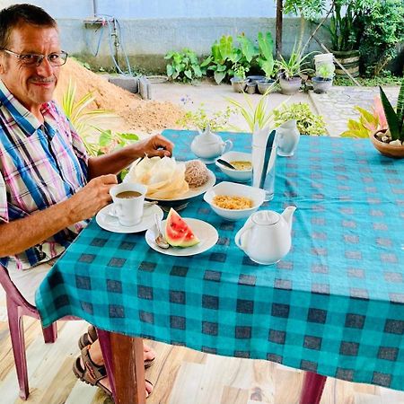 Ameena Homestay Tangalle Bagian luar foto