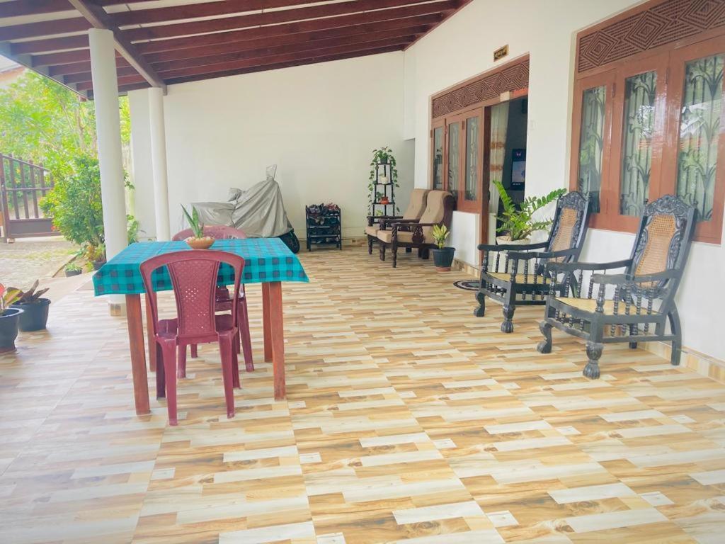 Ameena Homestay Tangalle Bagian luar foto