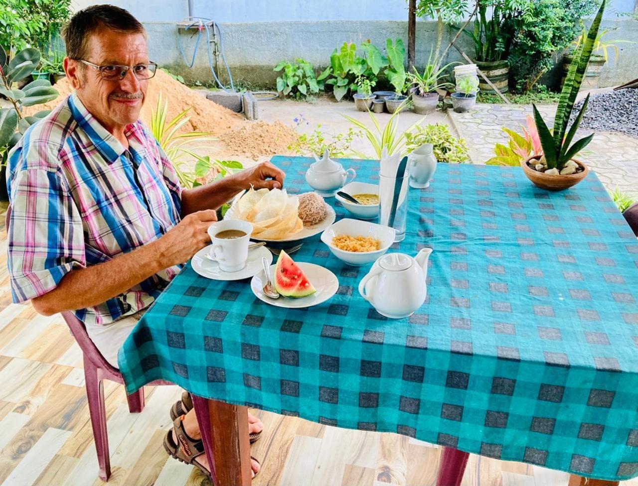 Ameena Homestay Tangalle Bagian luar foto