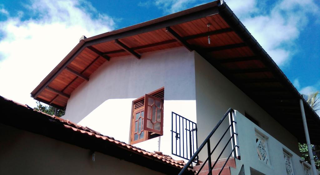 Ameena Homestay Tangalle Bagian luar foto
